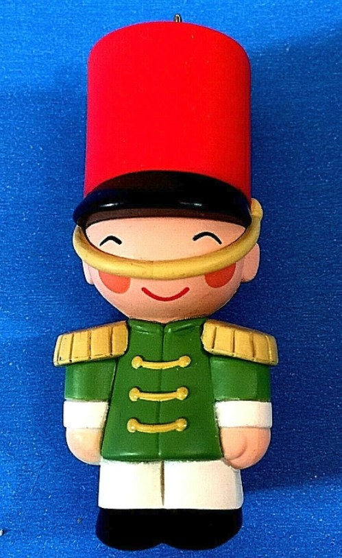 2010 Smiling Soldier - Club - Miniature